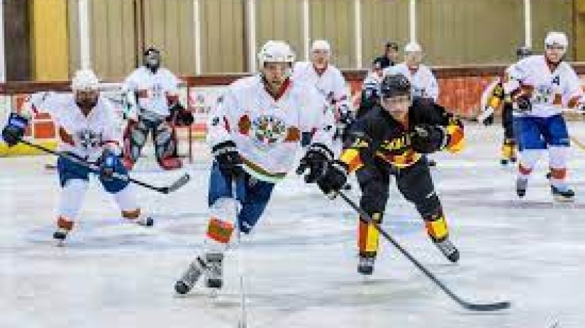 Els partits d'hoquei gel de Catalunya i Euskadi són un clàssic