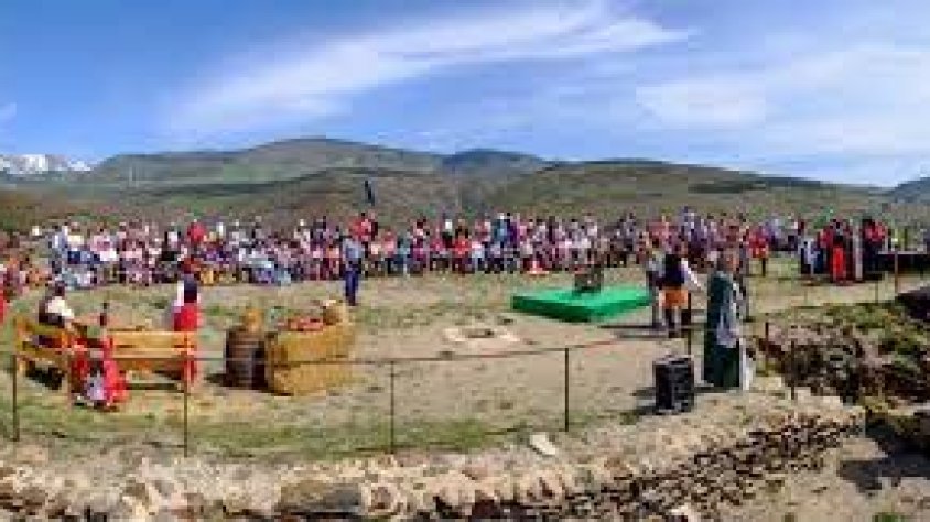 Les Pasqüetes donen el tret de sortida a les festes majors