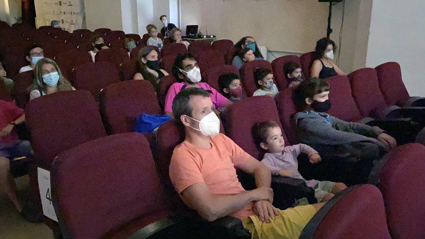 El públic assistent a una de les proyecciones del Cerdanya Film Festival al Museo Cerdà de Puigcerdà