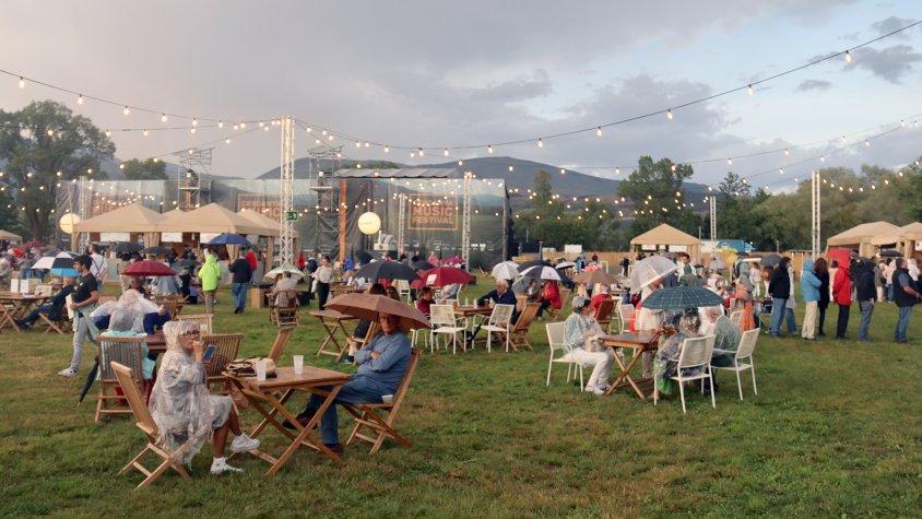 La zona del 'village' del Cerdanya Music Festival