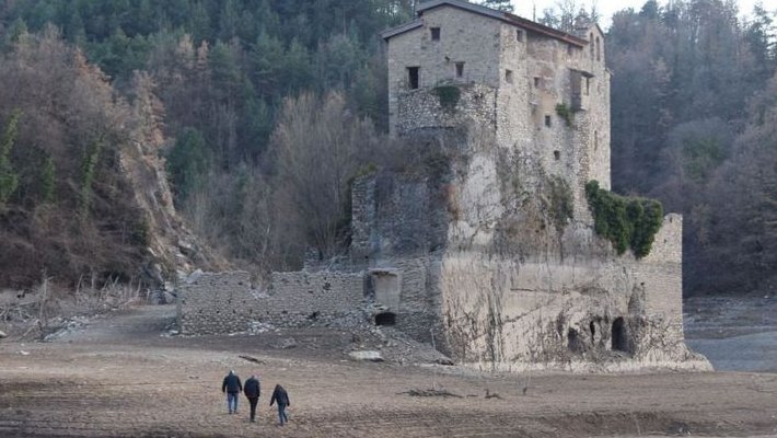 imatge del passat febrer del pantà de la Baells