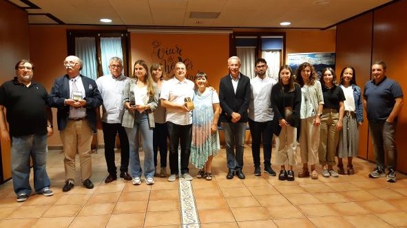 Foto de família dels guanyadors, ahir a Prullans
