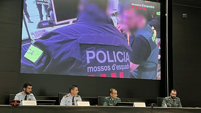 Roda de premsa al Complex Egara on s'ha fet balanç de l'operació
