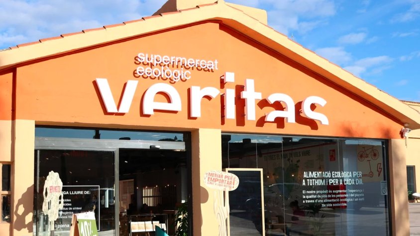 Un supermercat Veritas vist des de fora