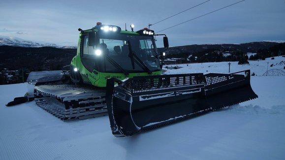 La Molina aposta per la sostenibilitat amb la nova màquina trepitjaneu