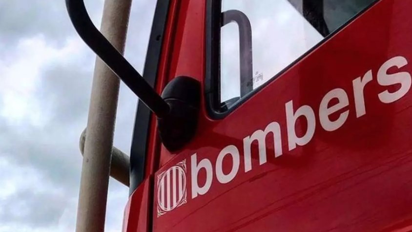 Els Bombers rescaten un gos a Lles de Cerdanya