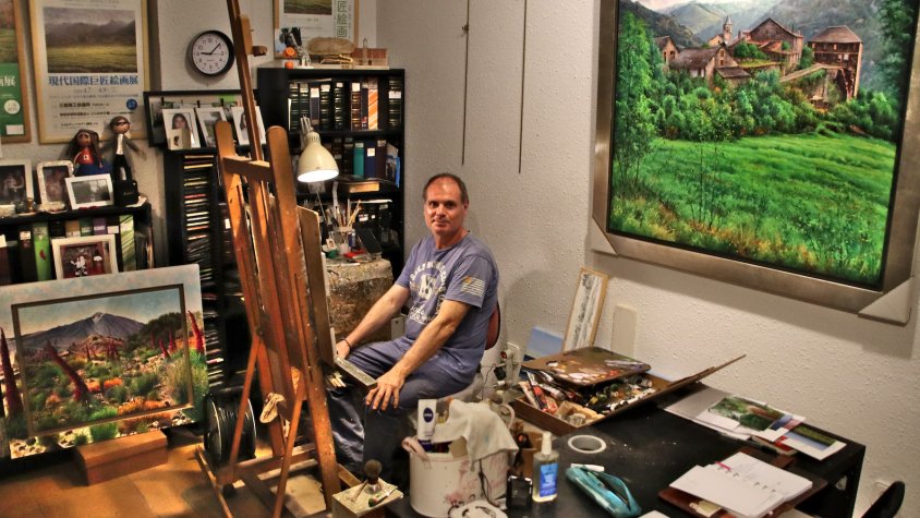 El pintor Jordi Isern, al seu taller