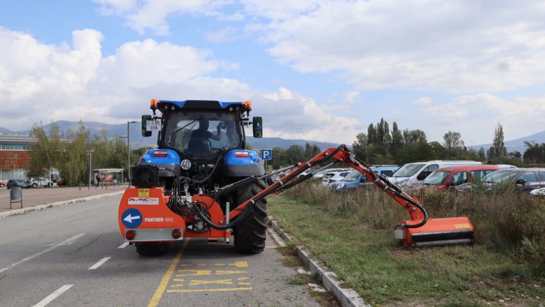 Puigcerdà inicia treballs de neteja i desbrossament de camins i voreres