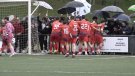 El derbi del Ripollès es tenyeix de vermell