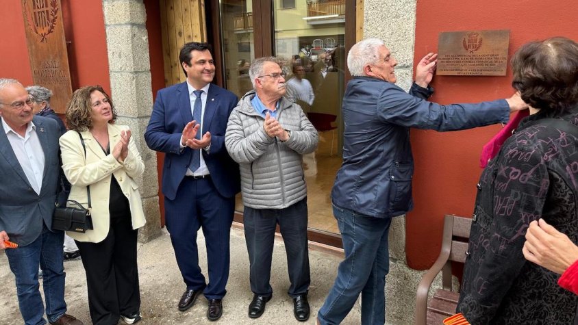Moment de la inaugruació del nou casal