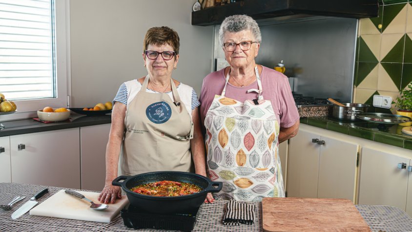 Dues de les cuineres que han participat al projecte Gastrosàvies