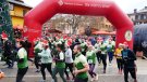 Més de 830 persones omplen Puigcerdà de color i esport a la 13a Sant Silvestre